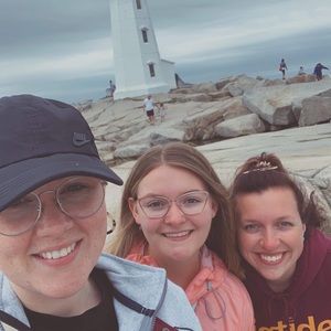 Meet your Posher, Clarke